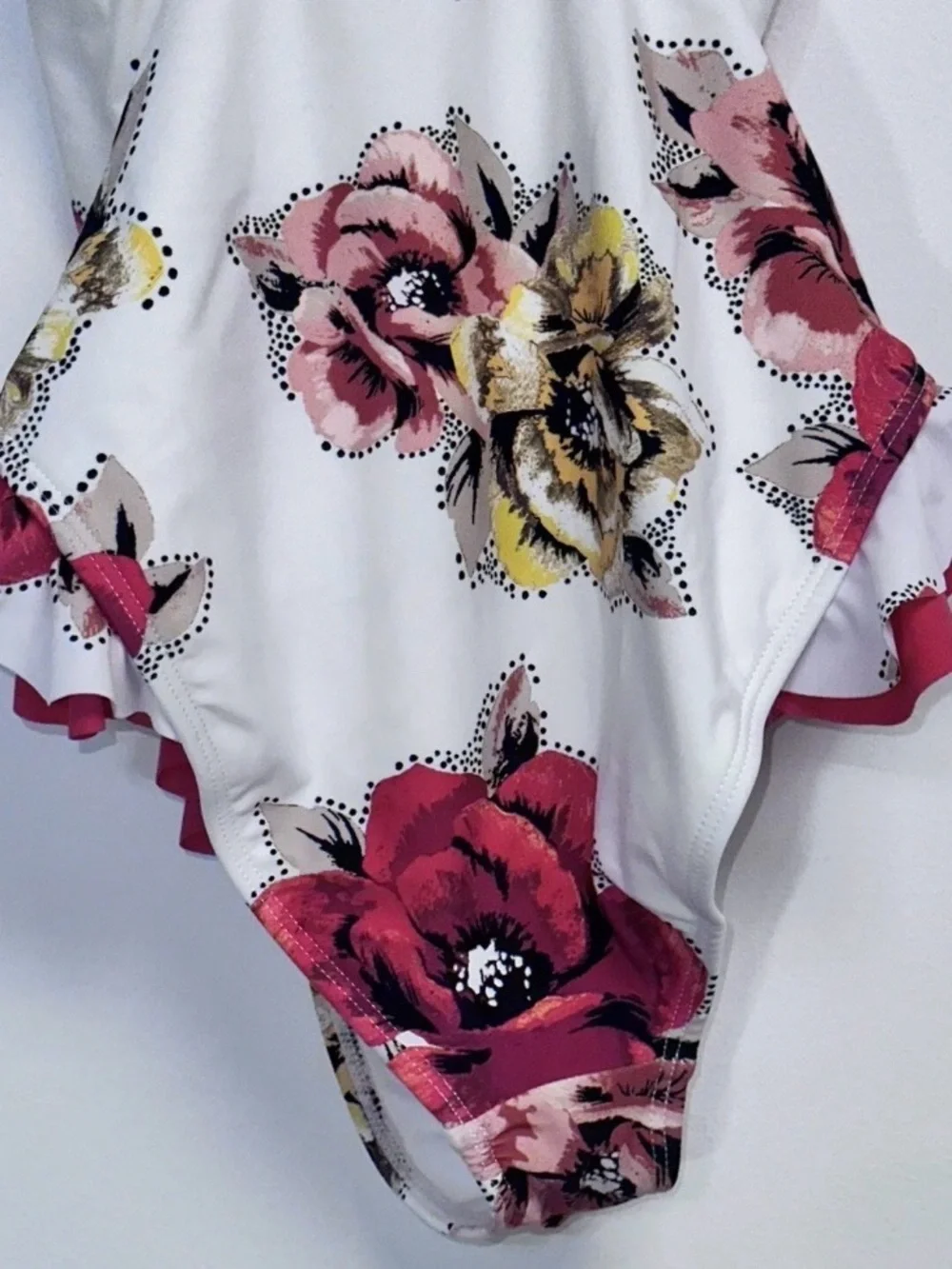 Decree One-Piece Size S White Red Floral Rose Print Swimsuit Ruffle Trim